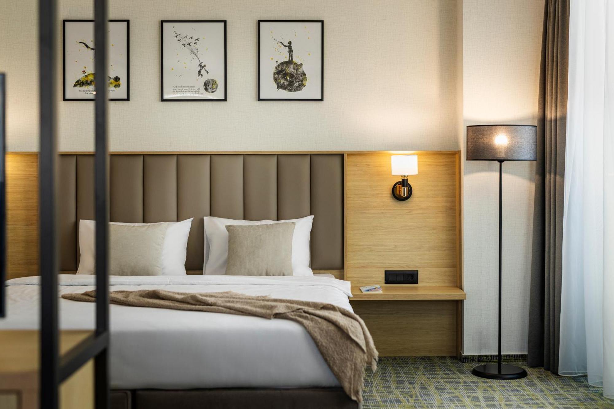 Hotel B1 3*